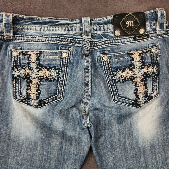 Miss Me Cuffed Capri Jeans 31 Rhinestones Embroidered Distressed Denim JP5809P3 - Picture 1 of 10